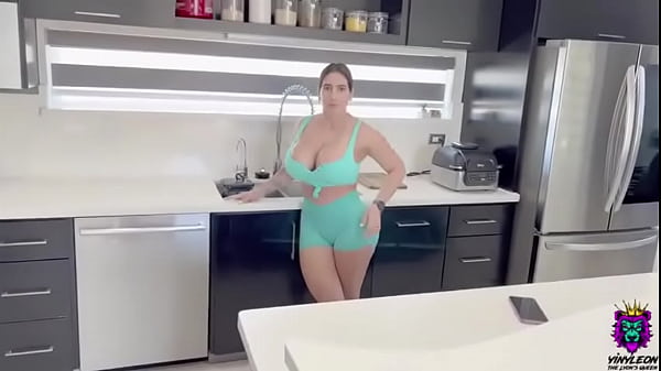 Stepson comes to kitchen and decides to fuck Stepmom instead breakfast