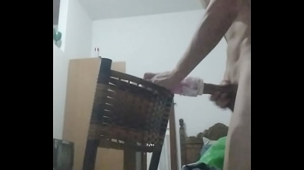 Brincando com a buceta caseira