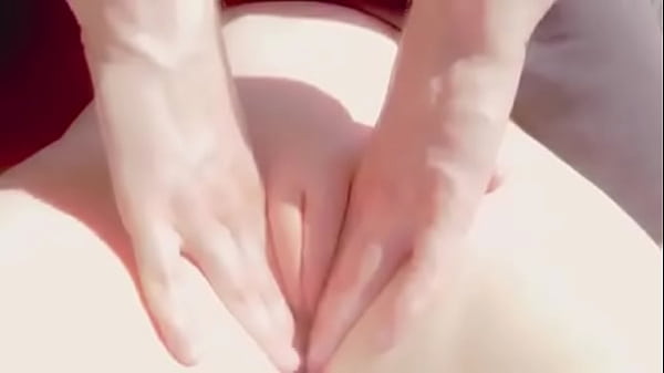 Padrasto da uma massagem genial na anteada