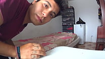 Sloton le graba a su novia llegando del trabajo
