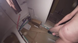 全裸で散歩しながらペニスのリハビリをしています（不審者がいないか工事中の廃屋の2階をパトロールしました…こんなキレイなアパートに住んでみたい笑）　241106-1（5/6）