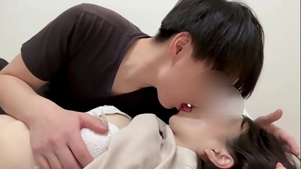 【個人撮影】濃厚ディープキスから沢山のキスマがついたおっぱいがエロい&まりあの喉奥までいっぱい根元まで咥え包み込むかのような最高級フェラ精子を全て搾り取られる主観映像 /Japanese amateur hentai