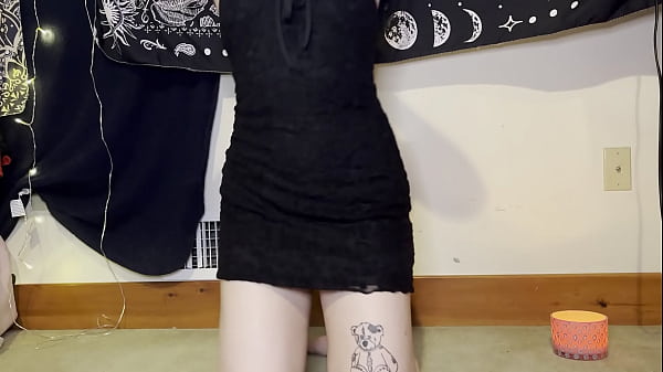 Watch me a goth petite whore shake my fat ass spread my ass and pussy and suck my dildo