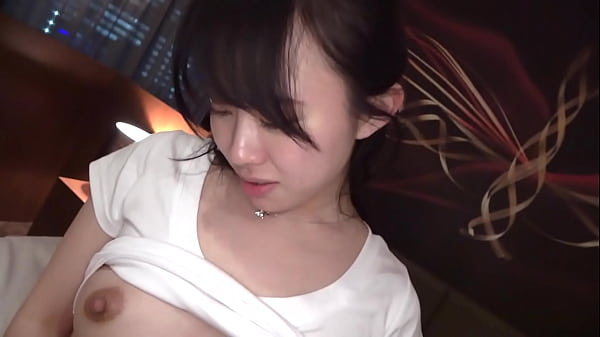 パート2【尋常じゃない量の膣汁噴射ガチSEXをする史上最強の美乳&美尻女神降臨！】お気にのチ●コ客の連絡先をGET→密会デートからのそのままホテイン！ご奉仕プレイでギンギンになったチ●コなら中出しでもOKな絶倫美女と2連戦！【あまちゅあハメREC＃みくる＃メンエス嬢】